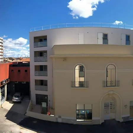 Le Studio 18 A Nimes, Proche Centre & Gare Tgv, Wifi Balcon