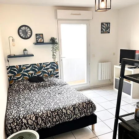Le Studio 18 A Nimes, Proche Centre & Gare Tgv, Wifi Balcon Apartment *